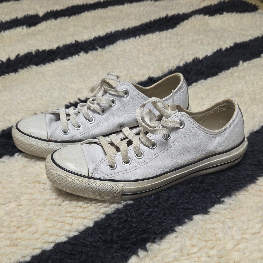 White Leather Converse All Star - W8/M6